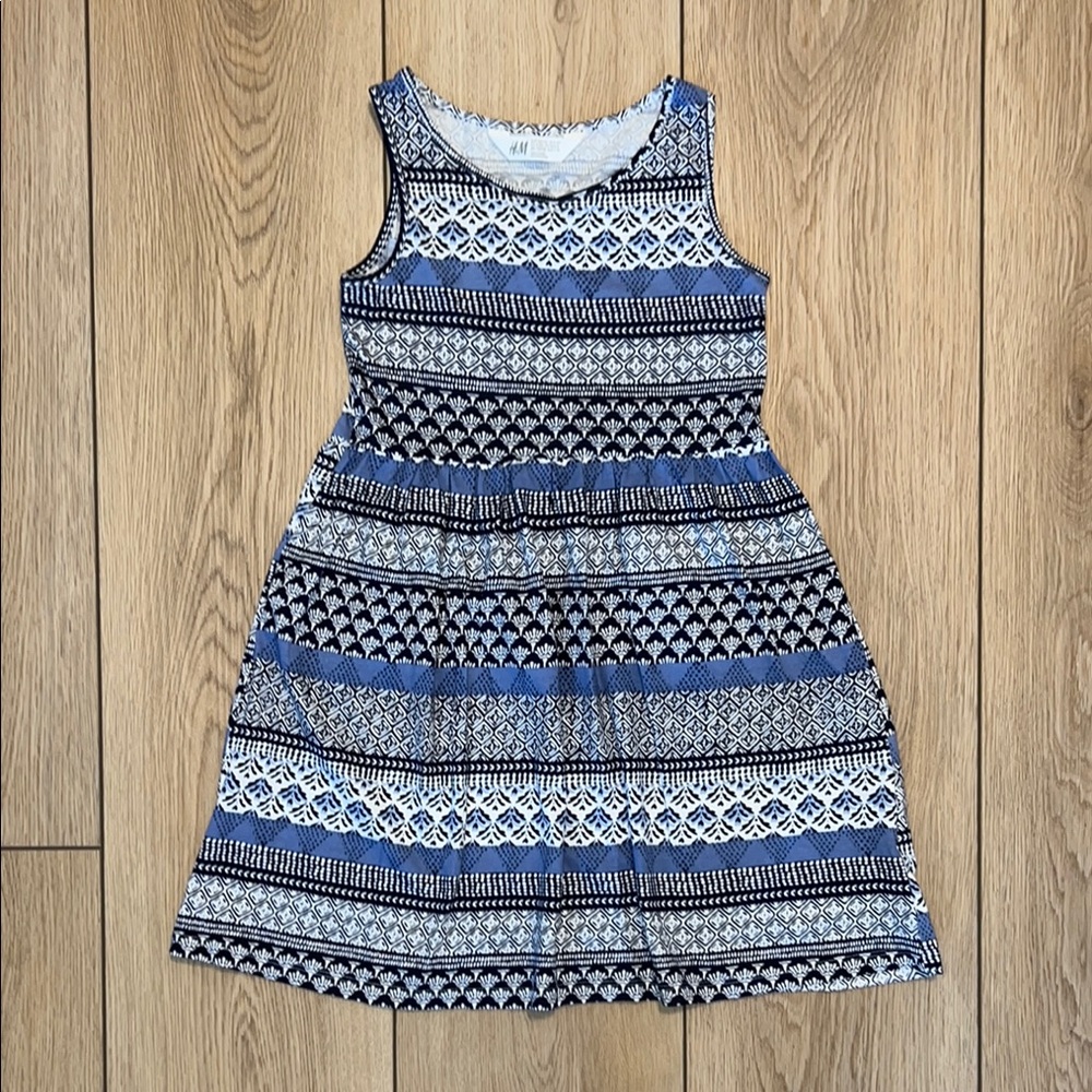 🛍️ 4 for $20 🛍️ - NWOT - H&M Kids Dress with Blue and Black Geometric Design